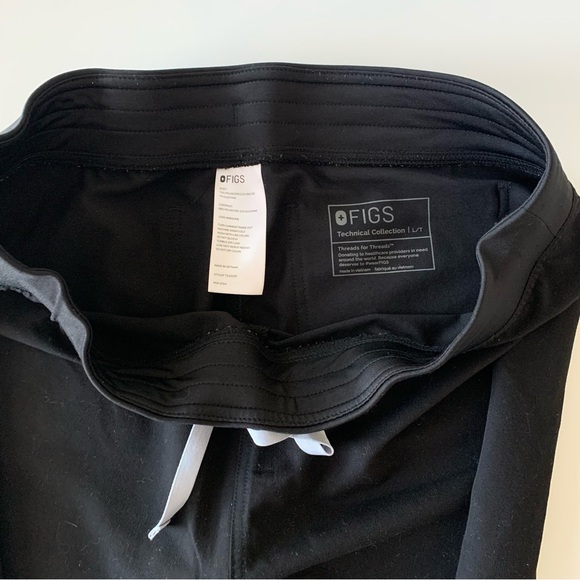 FIGS technical collection high waisted Livingston basic scrub pants black - Picture 7 of 12